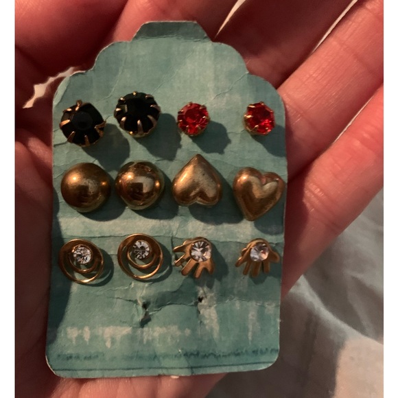 Jewelry - ❤️10 for $20❤️Earrings